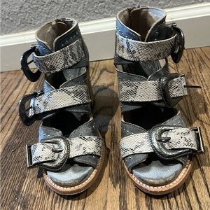 **SOLD** Freebird Violet, Stone